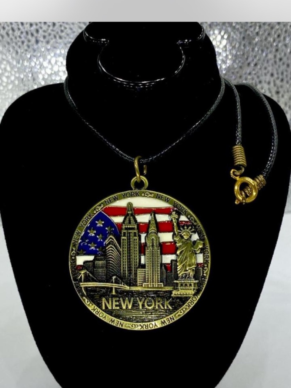 *** New York Skyline ^^^ Custom * Pendant Necklace - Patriotic Gold Tone *^*
